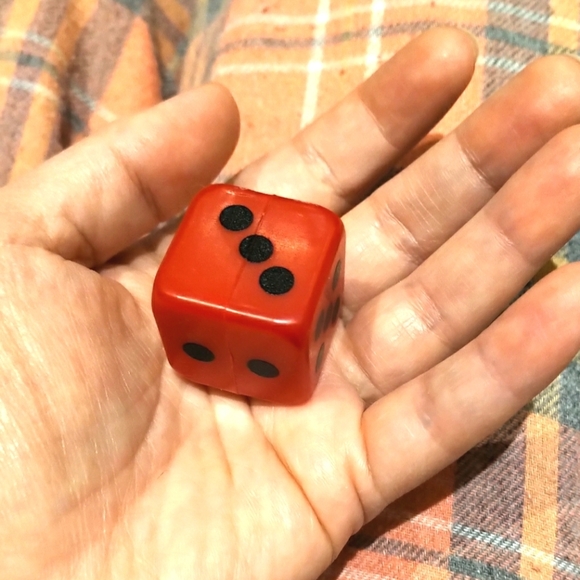 🎁Free Add-on🎁 Games Fun Large Dice in Red - Picture 1 of 10